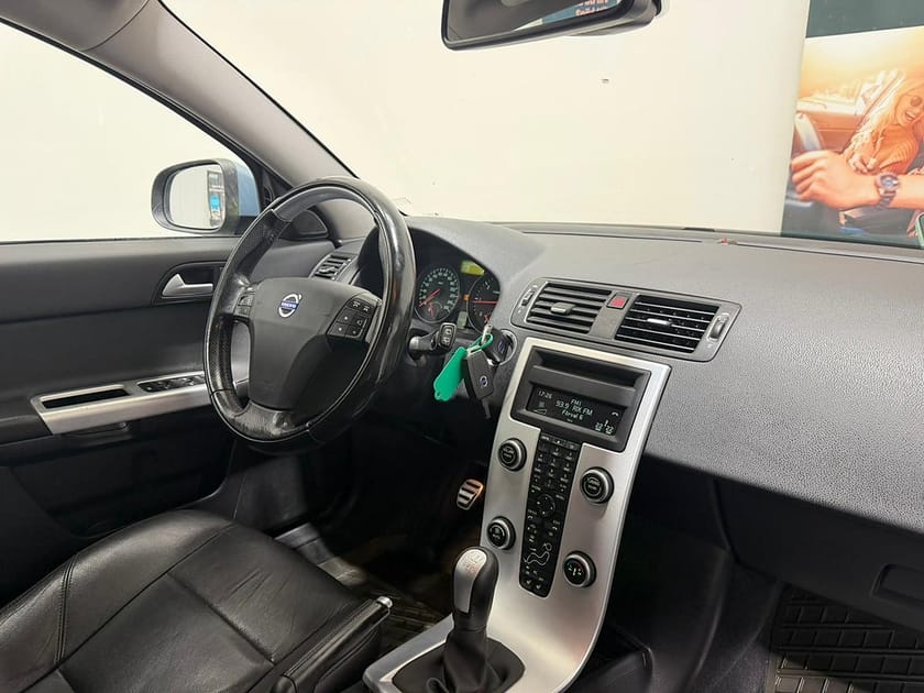 Bild 2 av Volvo V50 D2 Momentum Euro 5 Kamrem bytt!