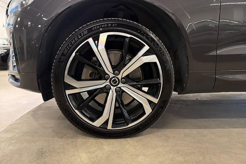 Bild 5 av Volvo XC60 Recharge T8 AWD R-Design Pro Edition II LuftFj / Pano