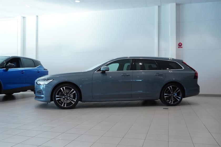 Bild 4 av Volvo V90 B4 Momentum Advanced Drag Navi Värmare VoC
