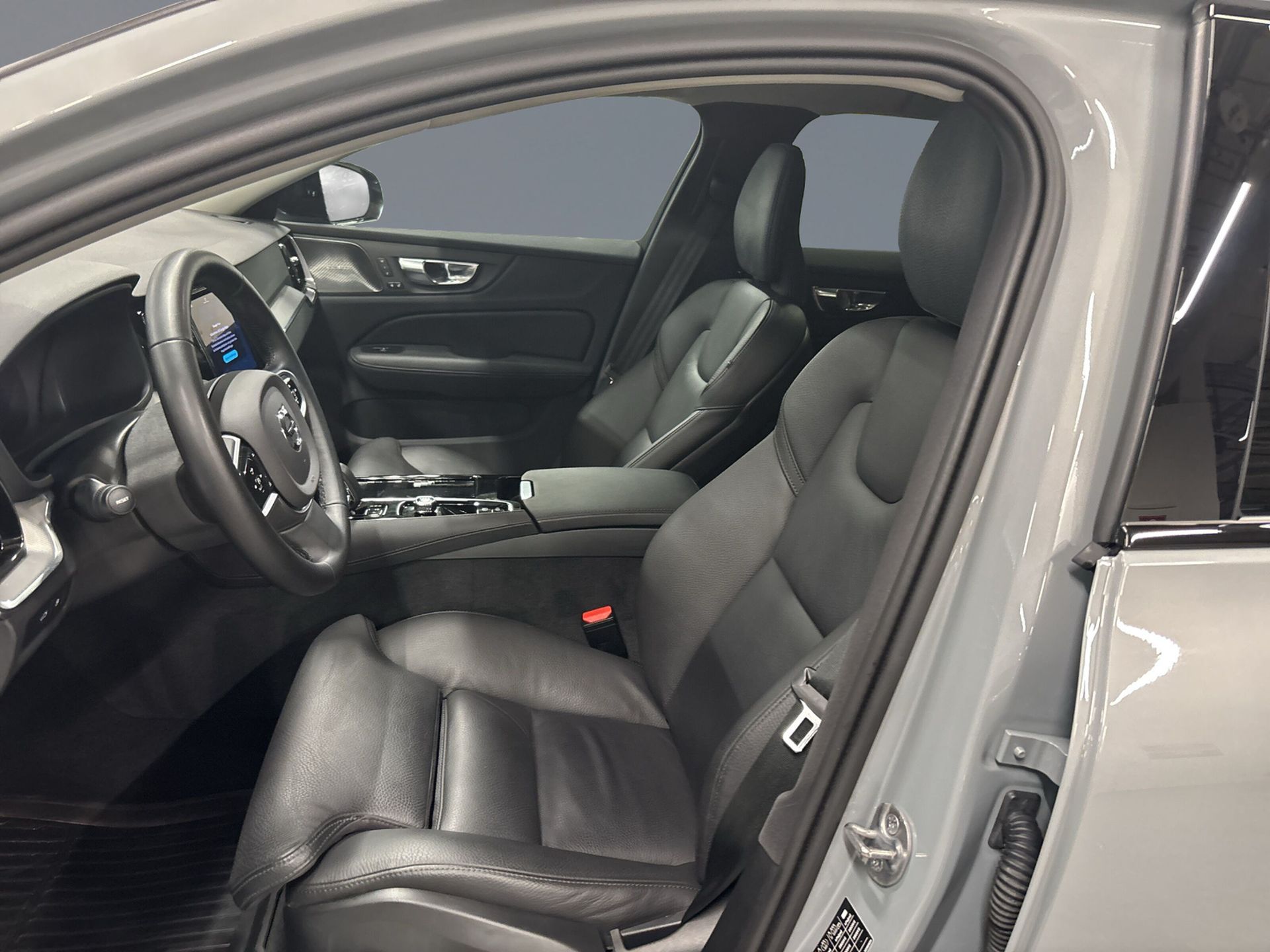 Volvo V60 T6 Plus Dark Nordic Edition 2025, bild 6/10