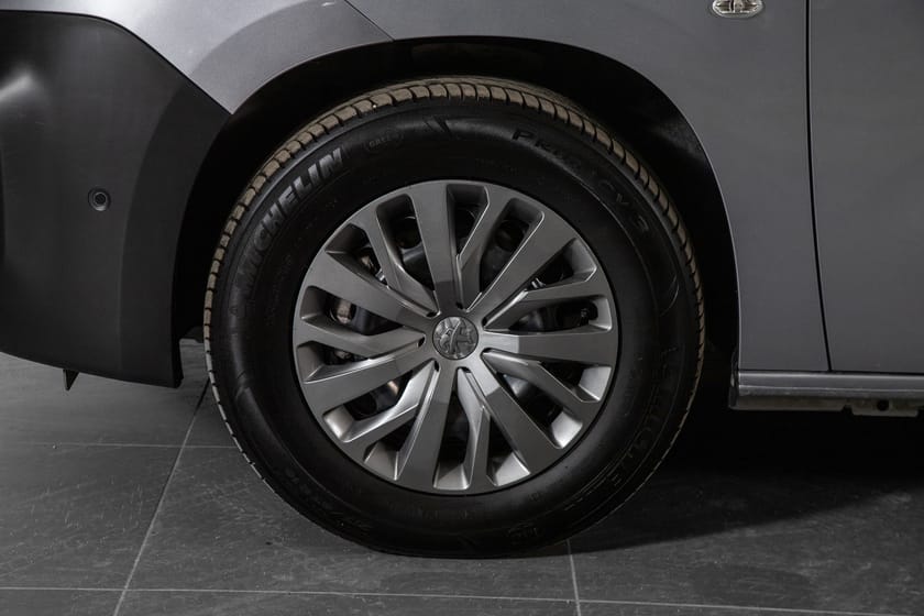 Bilde 4 av Peugeot e-Partner L2 50 kWh | Krok | Ryggekamera m/sensorer | Navi