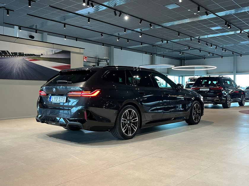 Bild 4 av BMW i5 xDrive40 Touring M Sport D/A Plus H/K Rattvärme Drag