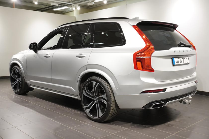 Bild 2 av Volvo XC90 T8 Recharge AWD R-Design B W Pano HUD 360° Luftfjädring