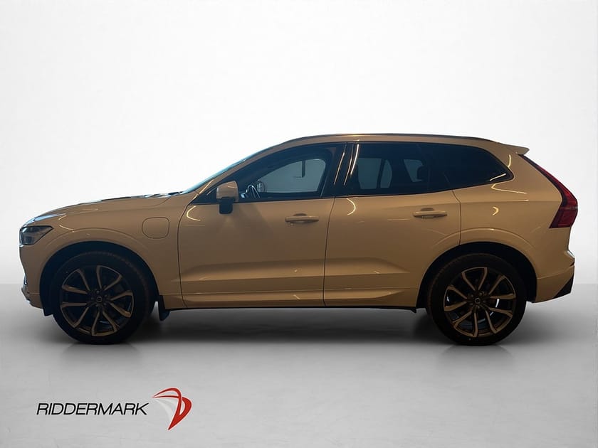 Bild 4 av Volvo XC60 T8 AWD 392hk Momentum Pano Värmare Drag Kamera