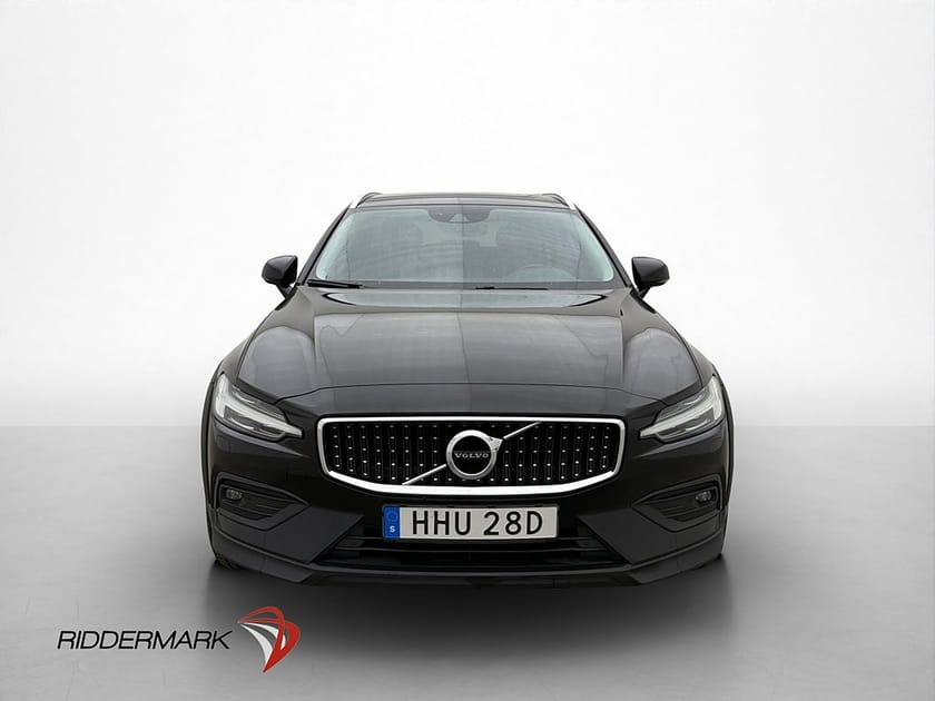 Bild 2 av Volvo V60 Cross Country B4 AWD Momentum 197hk Drag