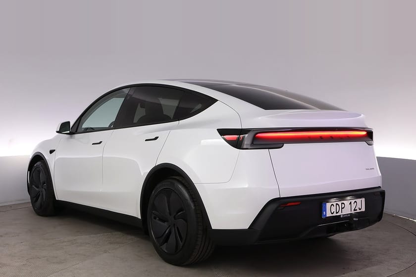Bild 4 av Tesla Model Y Long Range AWD Autopilot Panorama Drag