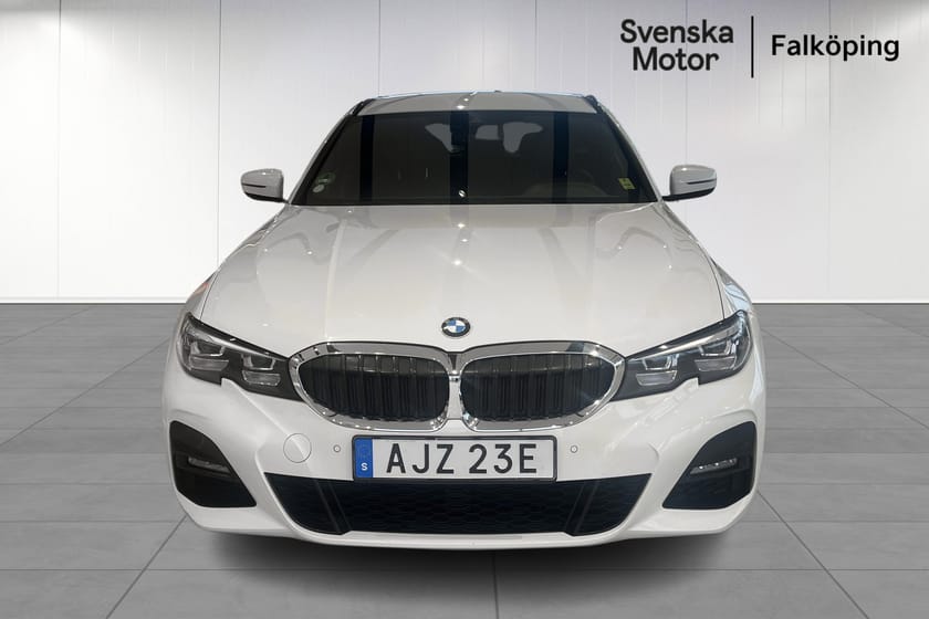 Bild 1 av BMW 320d xDrive Touring M-Sport I Vinterhjul I Dragkrog I