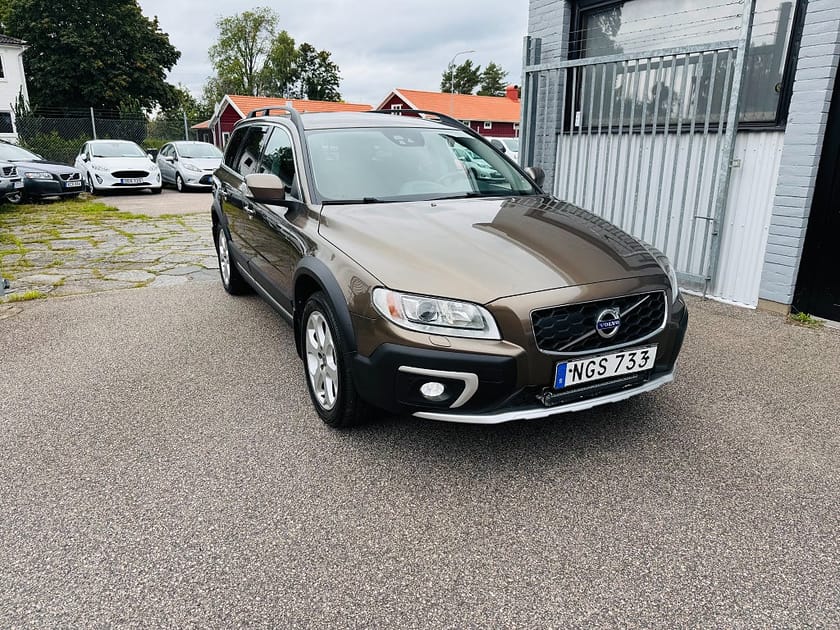 Bild 1 av Volvo XC70 D4 AWD 181HK CLASSIC SUMMUM / NAVI /  DRAG / VÄRMARE