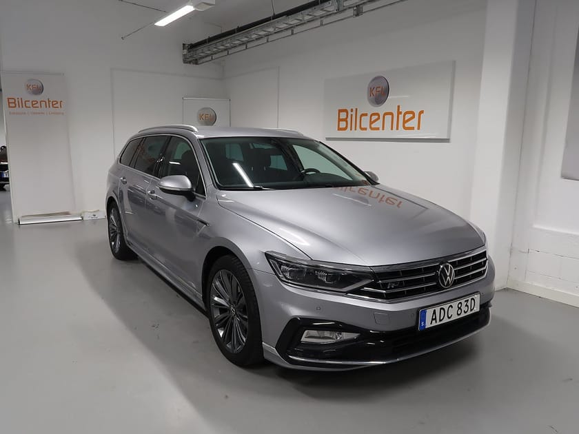Bild 3 av Volkswagen Passat Sportscombi 2.0 TDI 4M GT R-Line V-Däck ingår Cockpit-Drag-Kamera-V