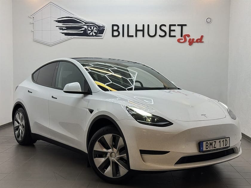 Bild 1 av Tesla Model Y Standard Range RWD 299hk Pano/Moms
