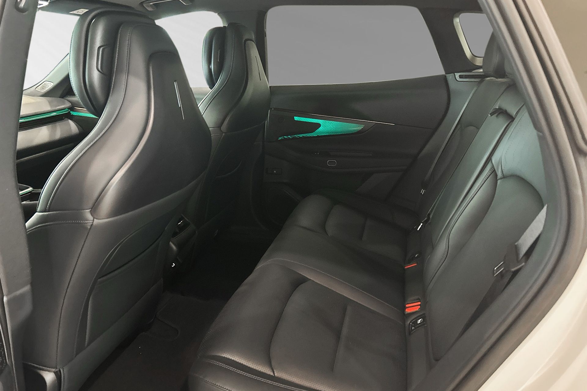 Lynk & Co 08 PHEV 2025, photo 7/10