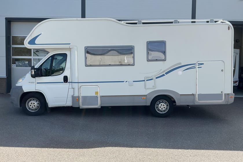 Bild 2 av Adria Mobil Campervan Fiat A 660 DP Husbil