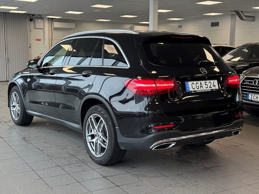 Bild 4 av Mercedes-Benz GLC 250 d 4MATIC Pano Värm Drag