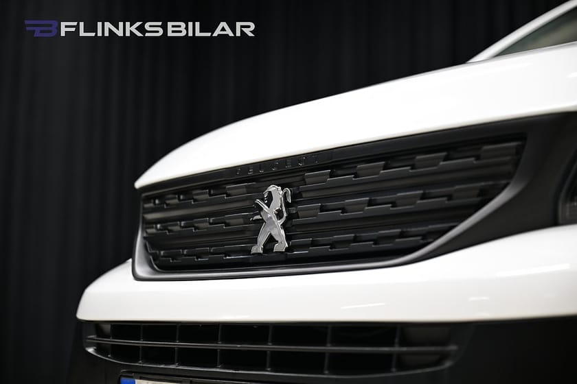 Bild 4 av Peugeot Partner Utökad Last 130HK Automat|Drag|Värmare|Takkorg|Lågmil|EnÄgare|Moms