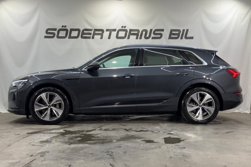Bild 3 av Audi Q8 50 e-tron quattro 360 KAMERA LÄDER MOMSBIL