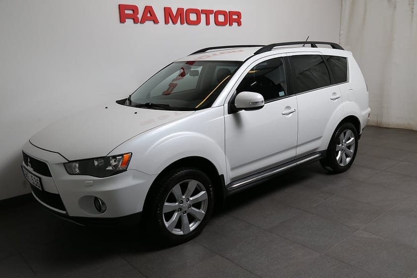 Bild 1 av Mitsubishi Outlander 5-seater 2,4 MIVEC 170hk Comfort AWD 5-Sits