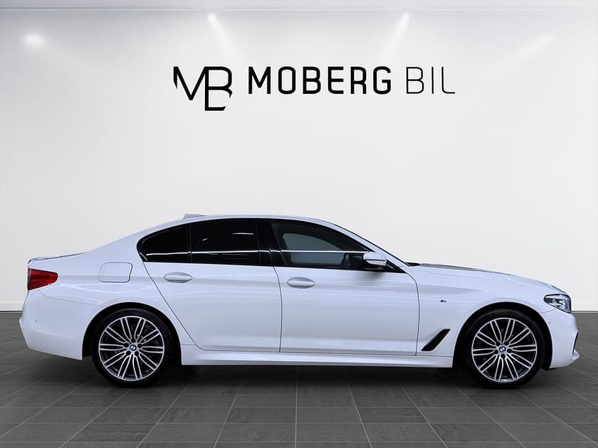 Bild 3 av BMW 520d xDrive Sedan 190hk M Sport H/K Drag B-Kamera
