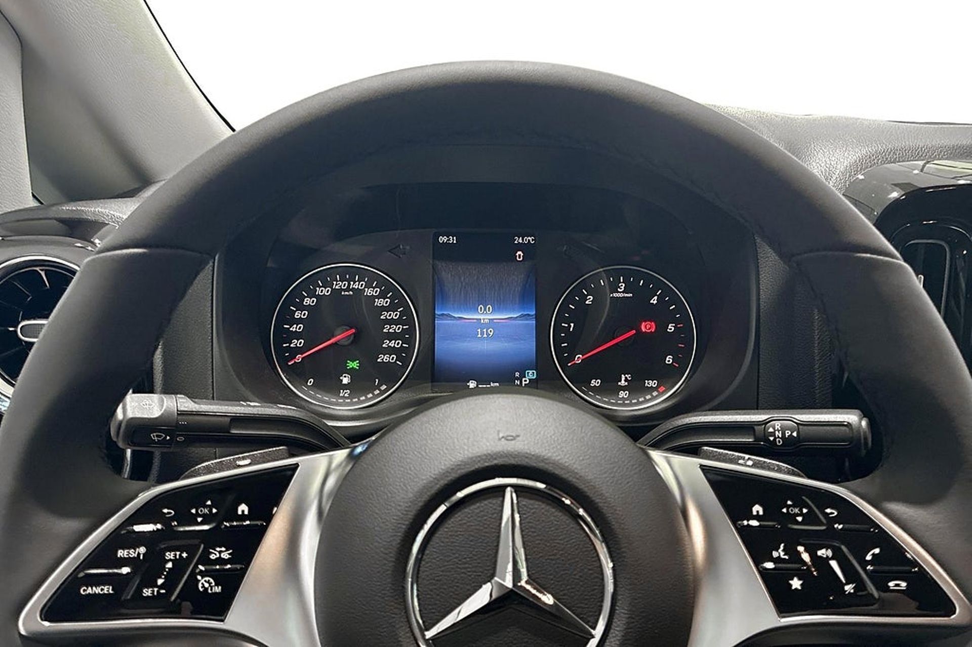 Mercedes-Benz Vito 2026, photo 6/18