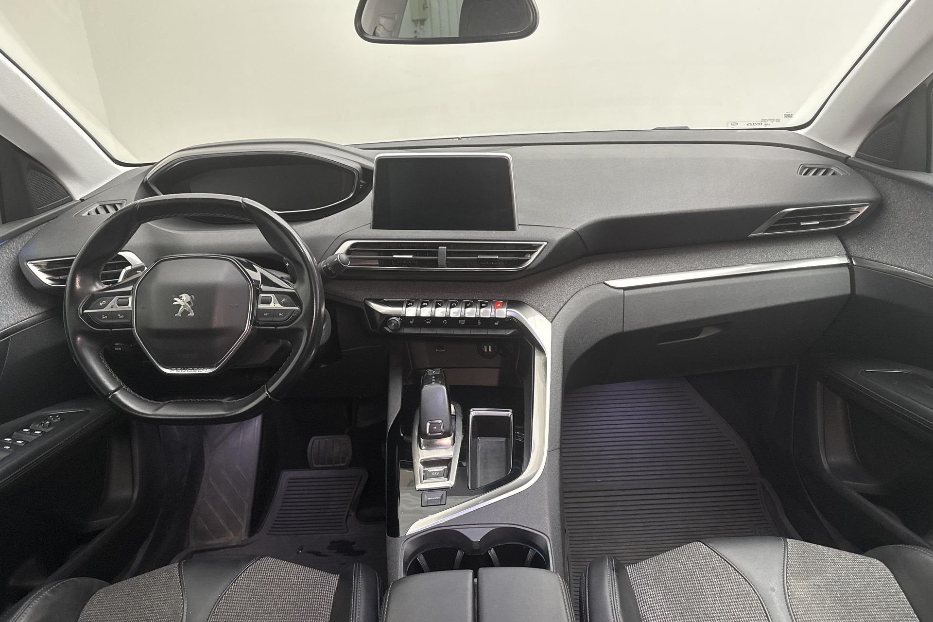 Peugeot 3008 1.2 PureTech 130 2019, bild 7/10