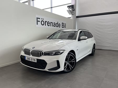 BMW 330e xDrive Touring