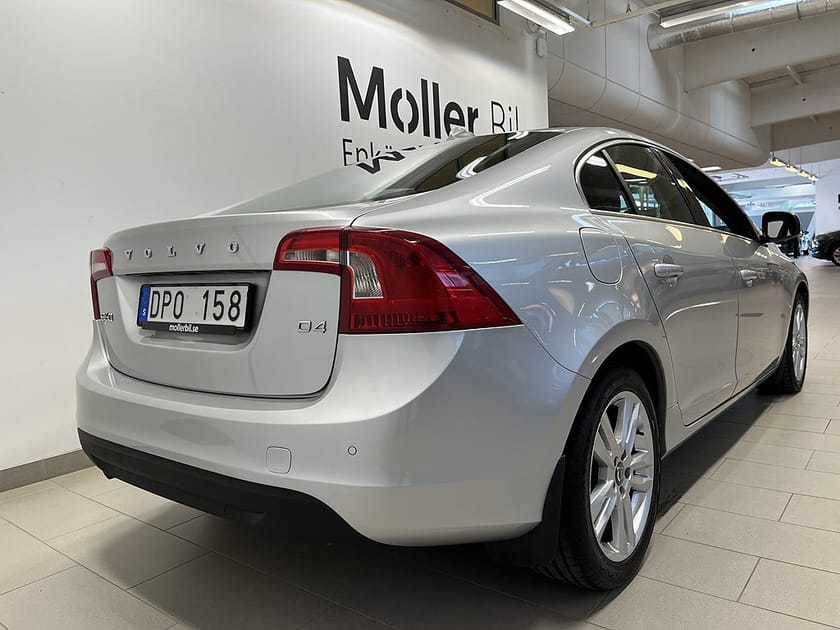 Bild 5 av Volvo S60 D4 Momentum 163hk D-värmare I Läderklädsel