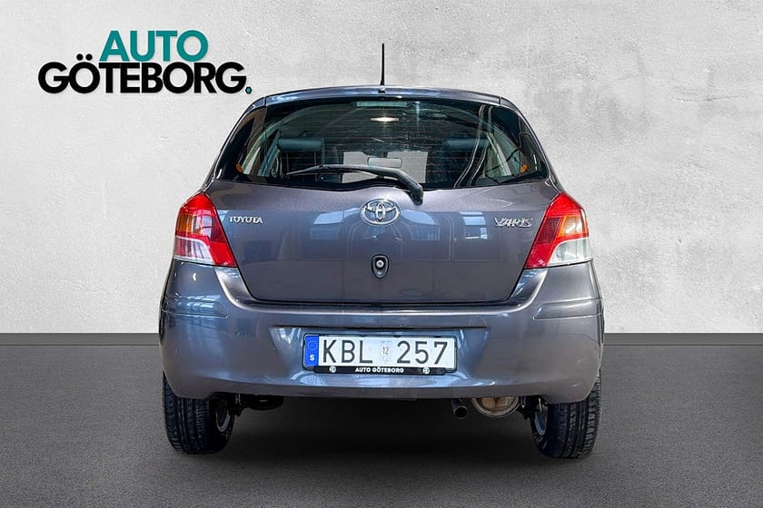 Bild 5 av Toyota Yaris 5-dörrar 1.33 Dual VVT-i  Välvårdad Full Servad 3-Ägare