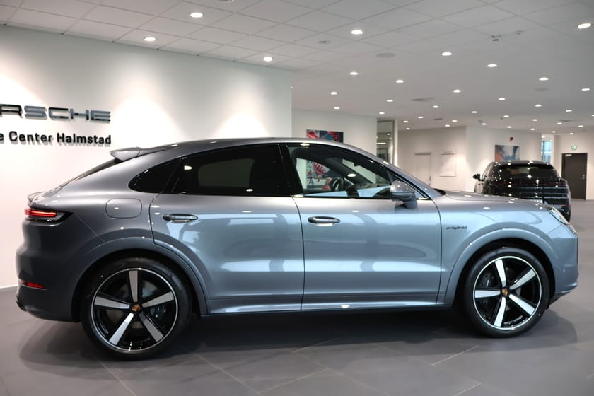 Bild 4 av Porsche Cayenne E-Hybrid Coupé Black Edition / Leasbar