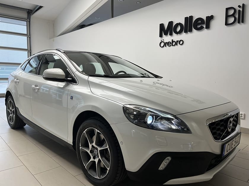 Bild 1 av Volvo V40 Cross Country D2 120hk Ocean Race I Pano