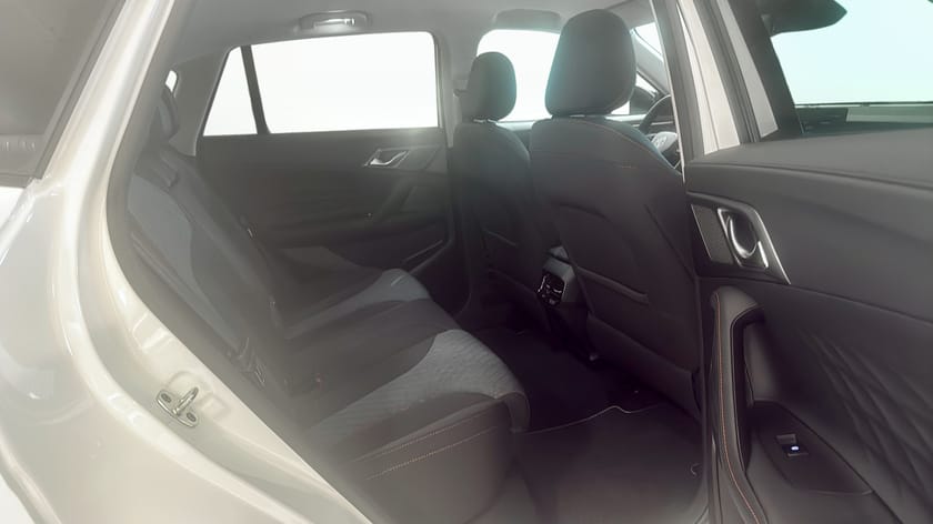 Bild 5 av MG HS PHEV COM 1.5T AT (BLACK)