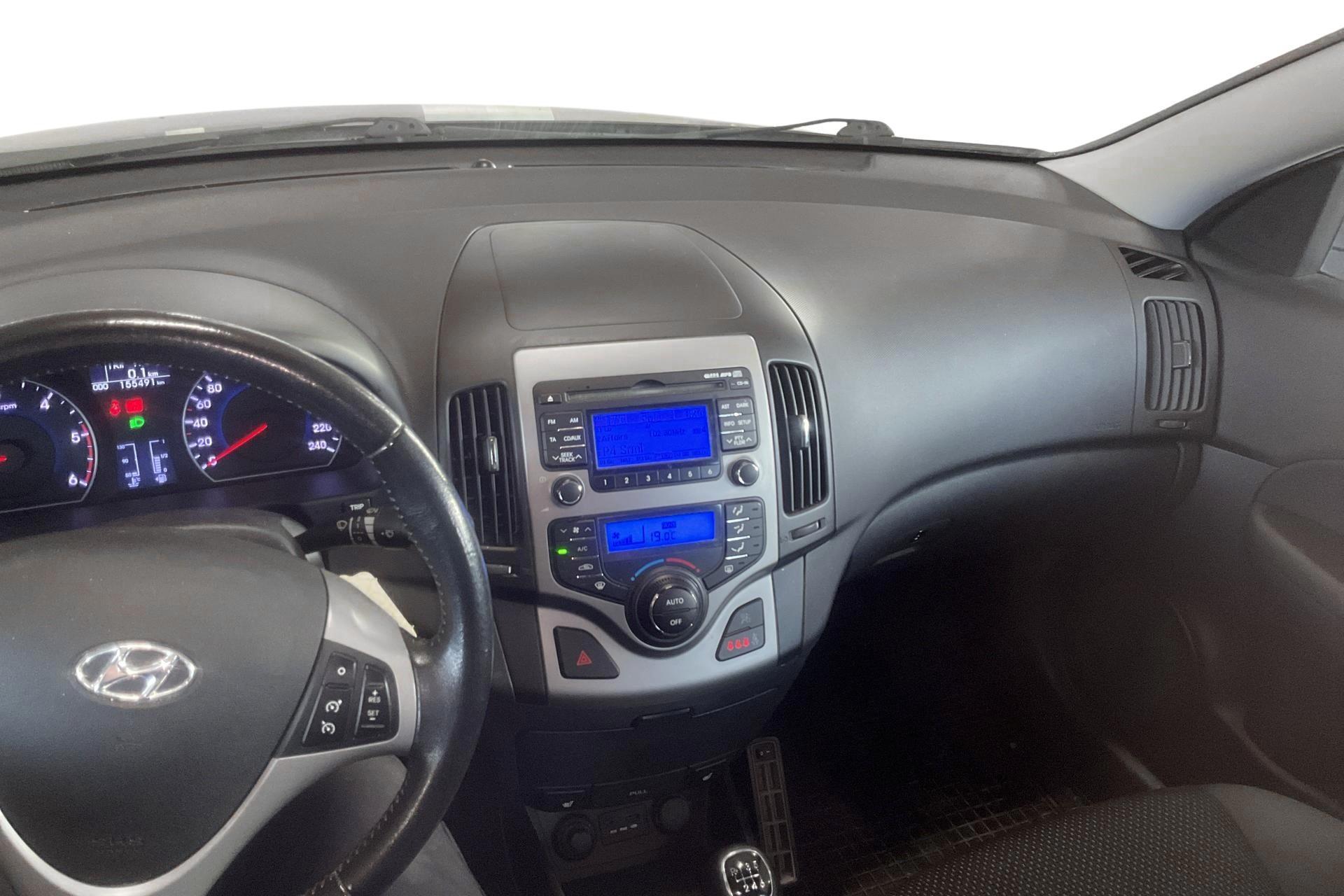 Hyundai i30 1.6 CRDi 2011, bild 7/10