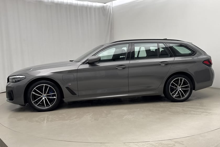 Bild 2 av BMW 530e xDrive Touring 530 LCI (292hk) M Sport HiFi