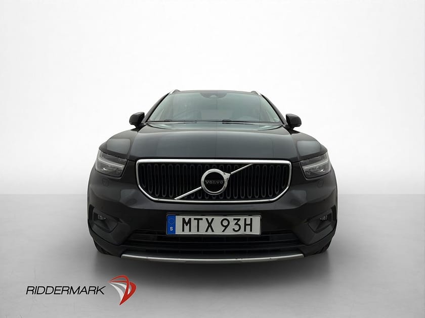 Bild 2 av Volvo XC40 T3 Momentum Advc MOMS Halvskinn CarPlay Drag