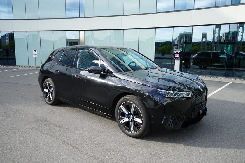 Bilde 1 av BMW iX xDrive50 / mye utstyr !