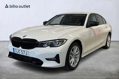BMW 330e Sedan Sport line Navigation