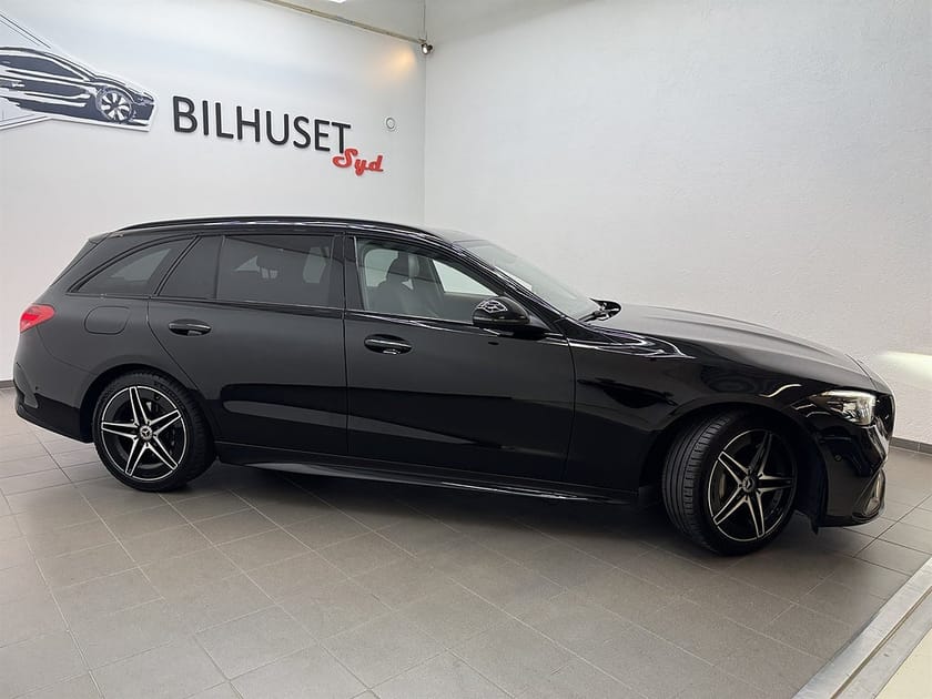 Bild 2 av Mercedes-Benz C 220 T d 200hk AMG Line Moms/NightP/AdaptivF/Navi/Bkamera/Krok
