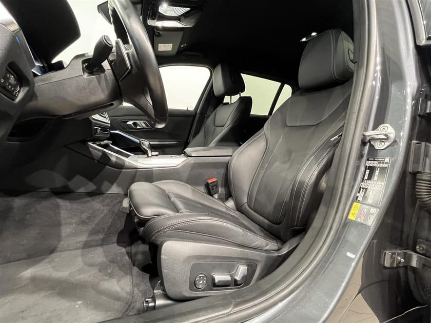 Bild 5 av BMW i5 xDrive40 Touring 330e xDrive  M Sport Drag HiFi Elstol Shado