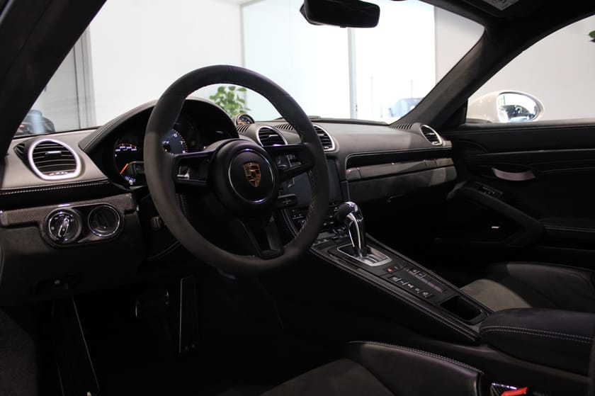 Bild 3 av Porsche 718 Cayman GT4