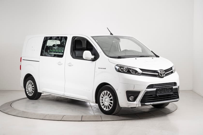 Bilde 2 av Toyota Proace Electric 75kWt Comfort L1H1 Auksjon! Les tekst!