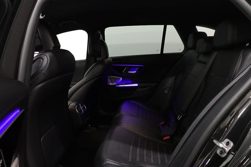 Bild 5 av Mercedes-Benz C 300 T e 9G AMG 360° Drag P-Värme Burmester Ambient MOMS