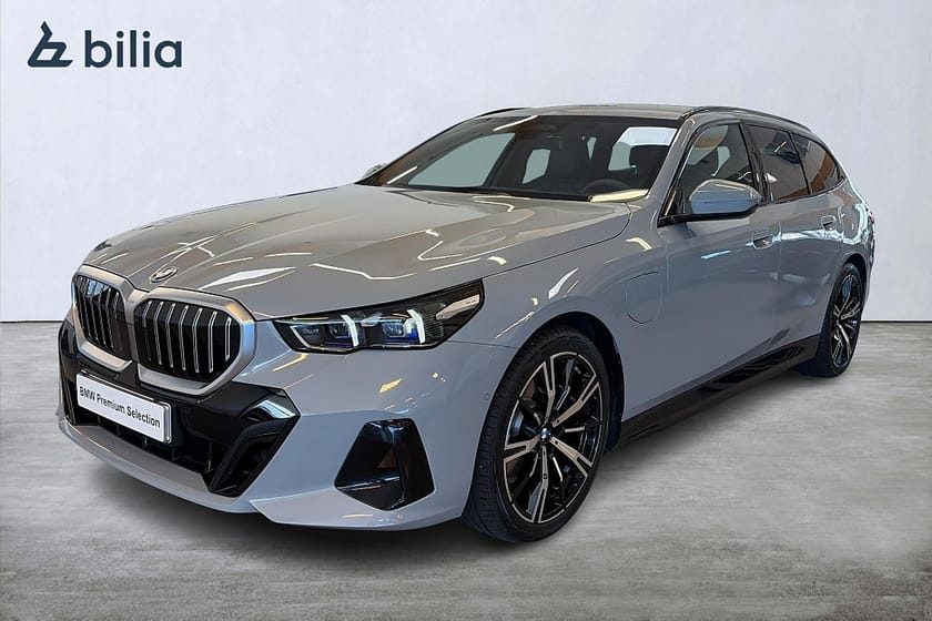 Bild 1 av BMW 530e xDrive Touring M Sport H/K 360 Kamera Aktiv Fart. Drag