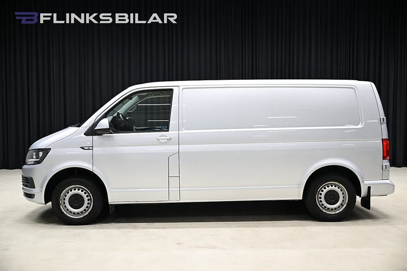 Bild 2 av Volkswagen Transporter DSG 140HK L2|Inredd|Drag|Värmare|PDC|Uppvärmt-skåp|Moms