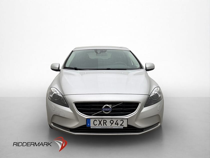 Bild 2 av Volvo V40 D2 Momentum Värmare Sensorer Navi Farthållare