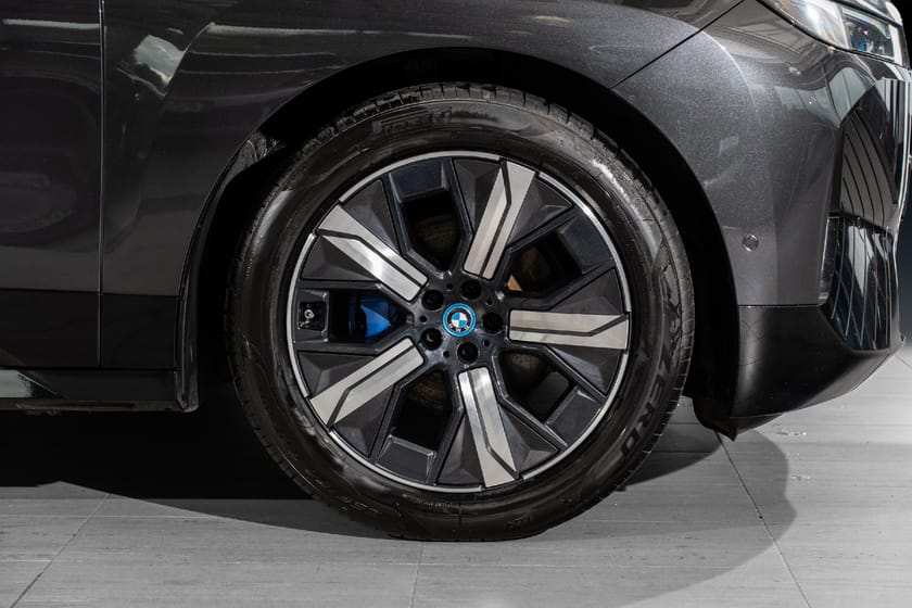 Bilde 5 av BMW iX xDrive50 Fully Charged | Sportpakke | SkyLounge | BSI