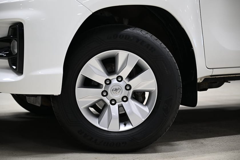 Bild 3 av Toyota Hilux Extra Cab 150HK Servicebil|Kåpa|Inredd|Drag|Värmare|Leasbar|SeUtr