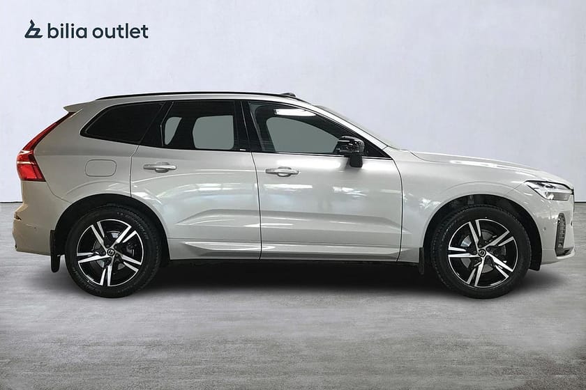 Bild 5 av Volvo XC60 B5 AWD Bensin R-Design 250hk Panorama B&W BLIS 360°