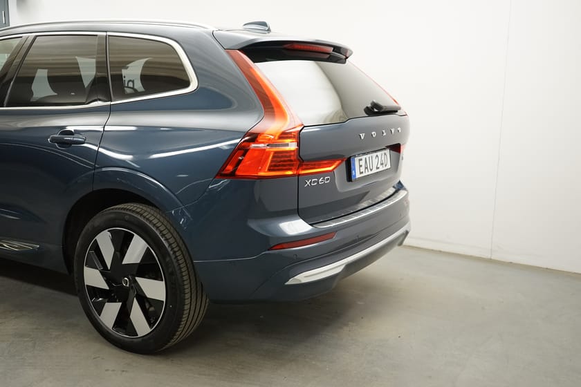 Bild 3 av Volvo XC60 T8 Ultra Bright, Dragkrok, Taklucka, Parkeringskamera 360, Navigation