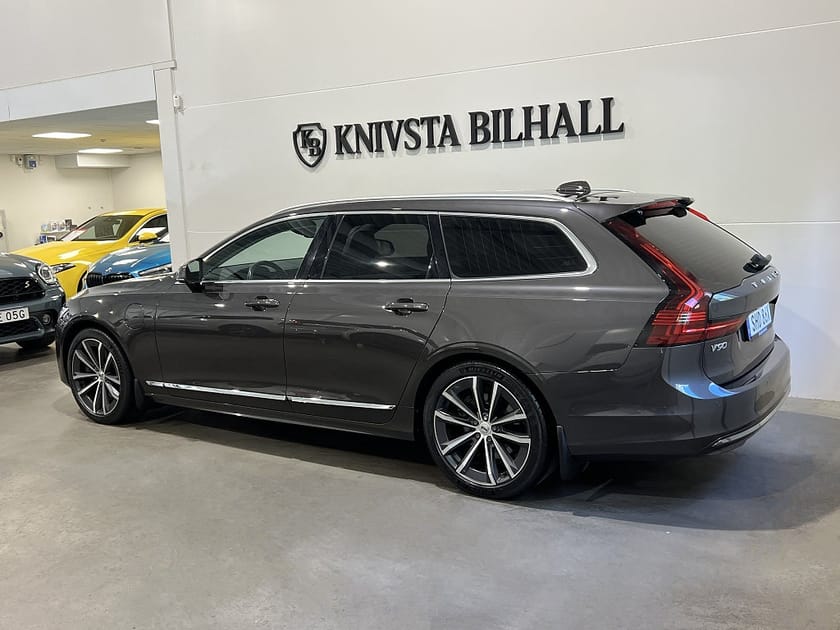 Bild 2 av Volvo V90 Recharge T6 AWD Inscription Exp Moms Drag 340hk