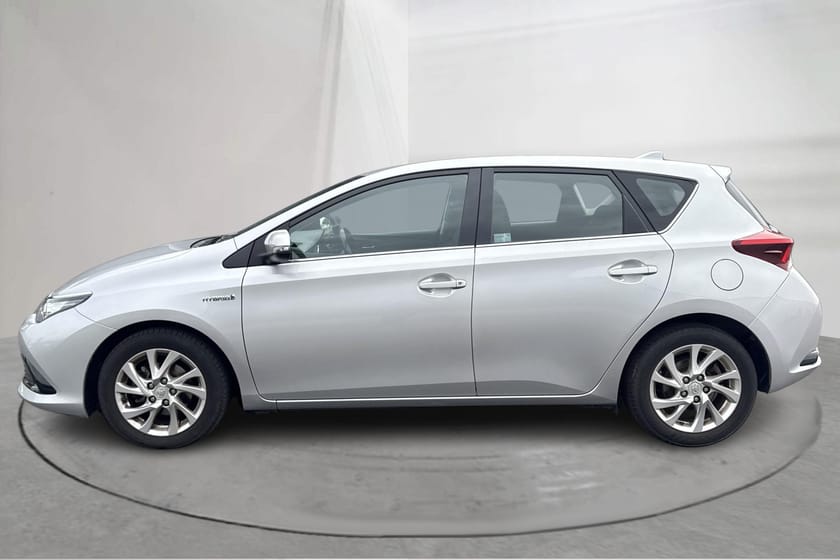 Bild 2 av Toyota Auris Hybrid 1.8 HSD 5dr (99hk)