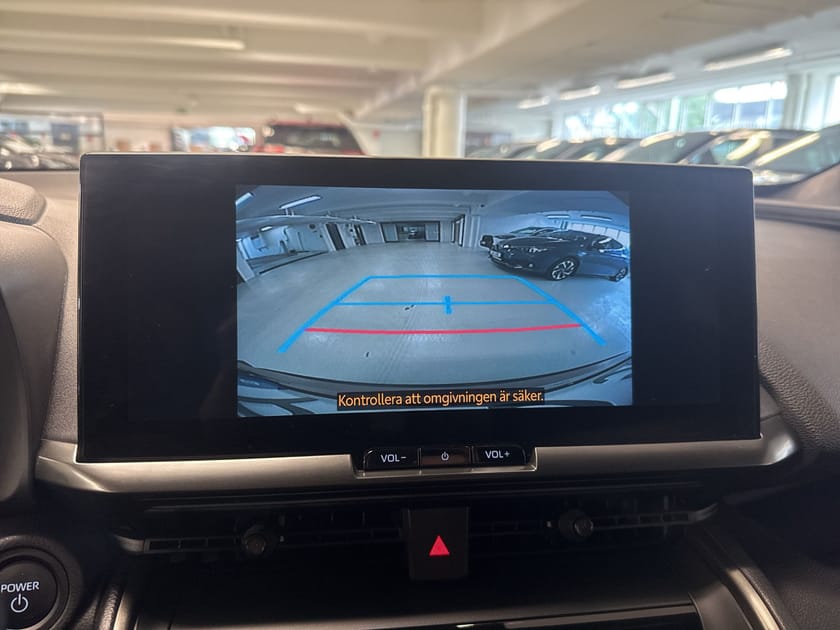 Bild 1 av Toyota C-HR Hybrid 1,8 STYLE TEKNIKPAKET BI-TONE VINTERHJUL