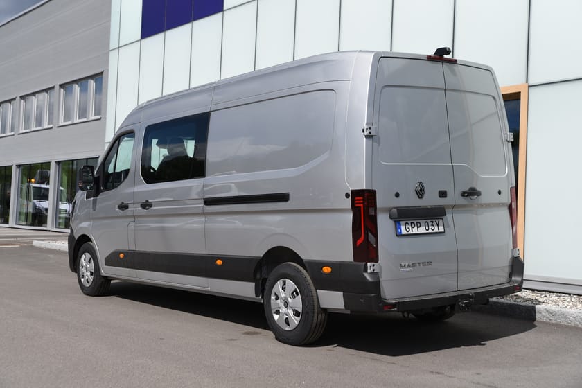 Bild 3 av Renault Master Skåp Nordic Li 170 L3H2 FWD A Dubbelhytt SN Bygge